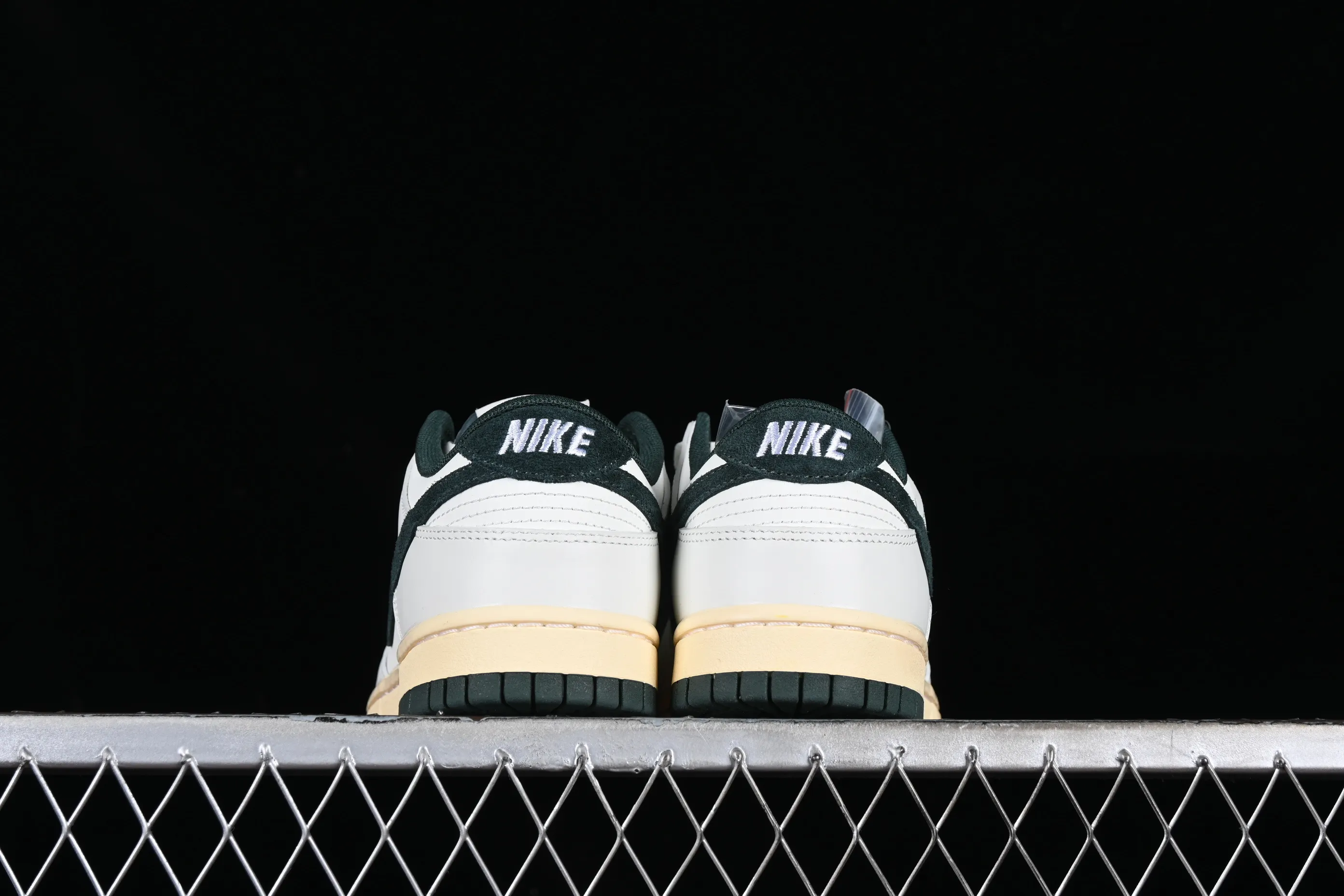 All categories Nk SB Dunk series Nk SB Dunk Low low-top sneakers Nk Dunk Low "Athletic Department" off-white green SB low-top sports and leisure sneakers FQ8080-133